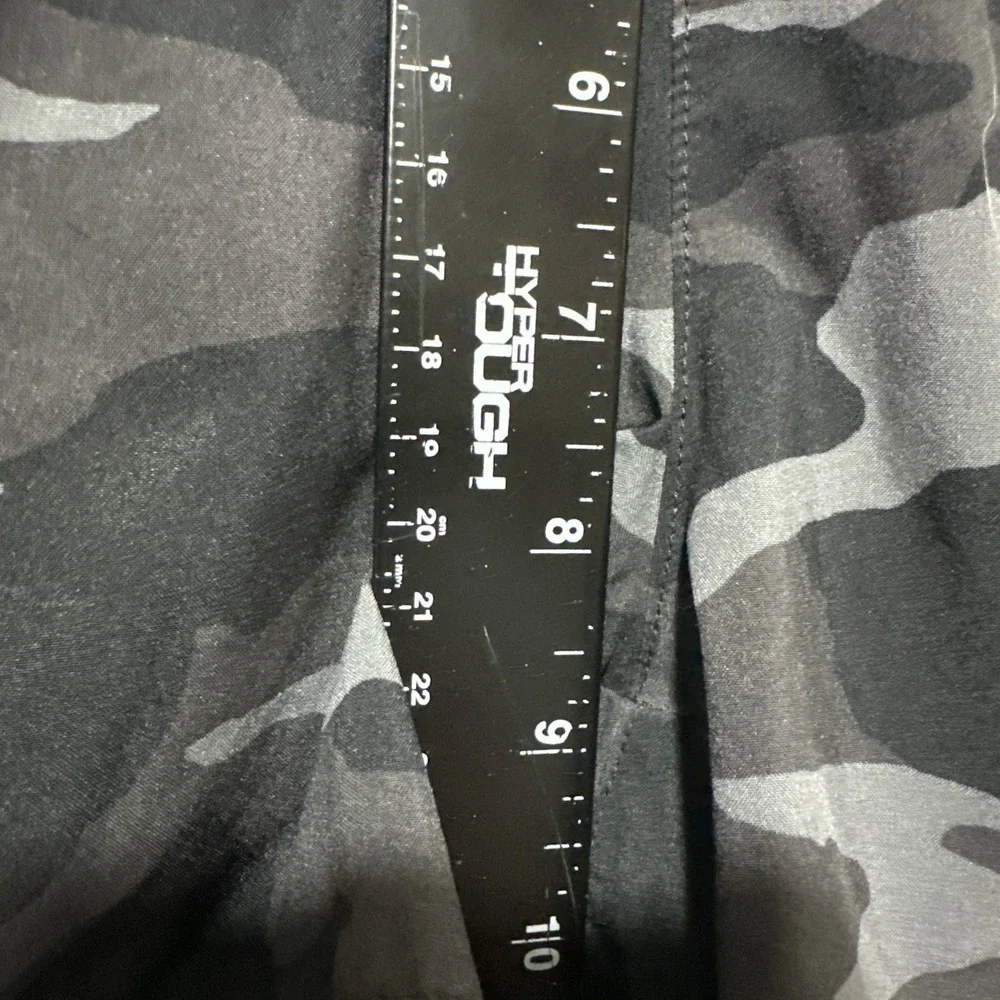 Athleta Women's Mesh Printed Camo Racer Run Shorts Size S Black Run Sport Soccer